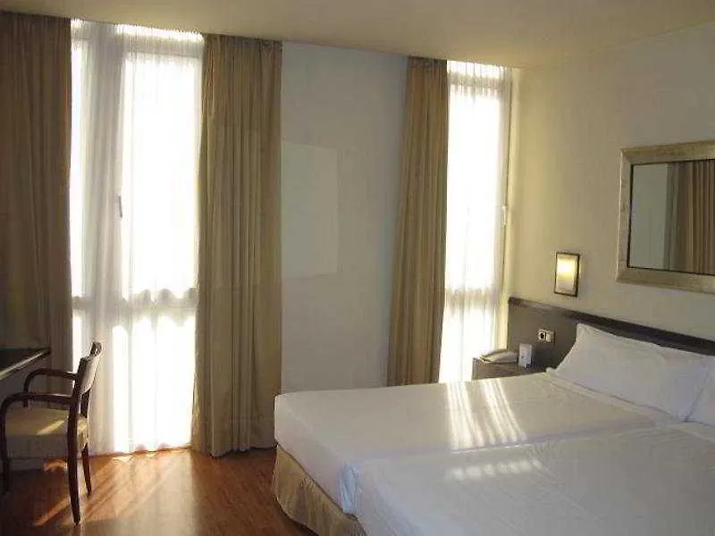 Barcelona Atiram Hotels 4*,